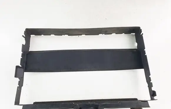 Jaguar E-Pace Radiator trim j9c3-8c464-ag-jag j9c3-8c464-ag