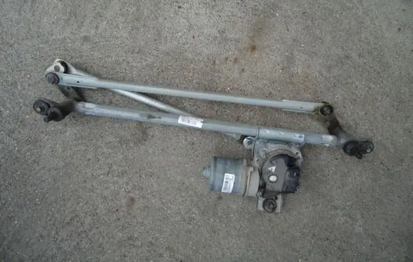 Ford Escape II Front wiper linkage and motor 056516181321