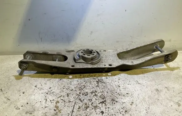 Rear upper control arm/wishbone