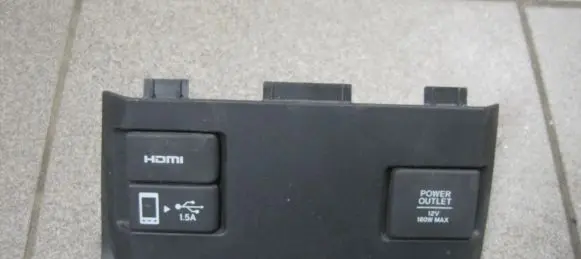Honda Civic X USB socket connector 77240TBA