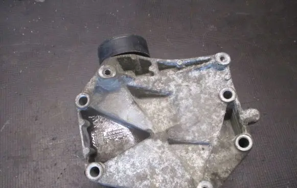 Opel Astra H Generator/alternator bracket 55191336 128702815
