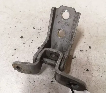 Hyundai Santa Fe Front door upper hinge