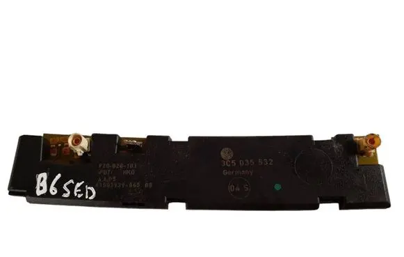 Volkswagen PASSAT B6 Antenna control unit 3C5035532