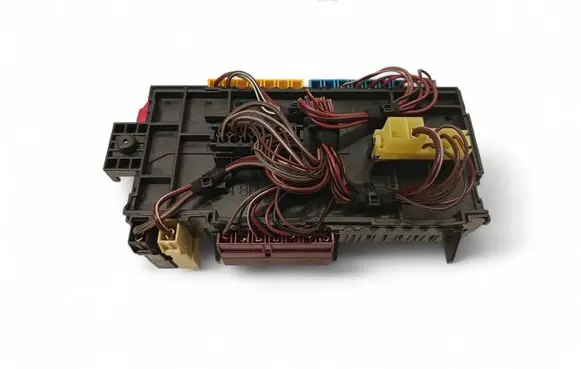 Mercedes-Benz GL X166 Fuse box set A1669063801