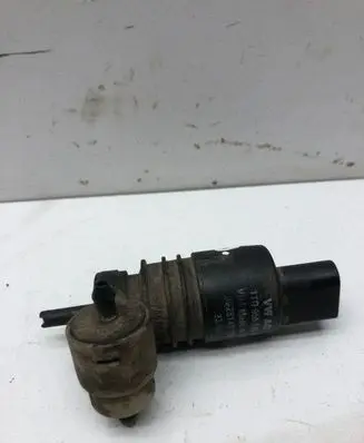 Volkswagen Golf V Windscreen/windshield washer pump 1T0955651A 3028143