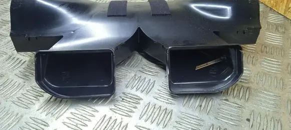 BMW Z4 E89 Cabin air duct channel 0020011243 0020011232