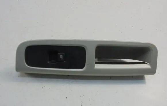 Volvo C30 Electric window control switch 8679670