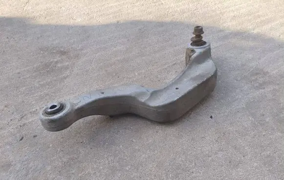 Rear control arm
