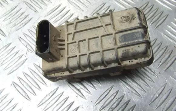 Volvo V50 Turbo charger electric actuator 6NW009228