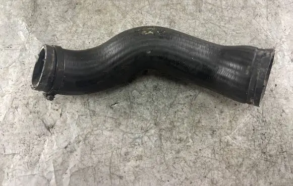 Volvo V70 Intercooler hose/pipe