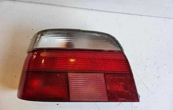 BMW 5 E39 Rear/tail lights 2496297 2VP00724007