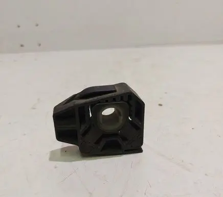 Volkswagen Golf IV Radiator mount bracket 1J0806155