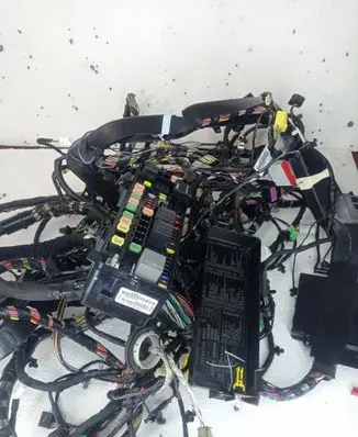 Dodge Challenger Fuse box set P68384007AD TAWU1699UQ013