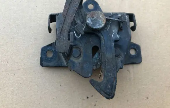 Hyundai Getz Engine bonnet/hood lock/catch