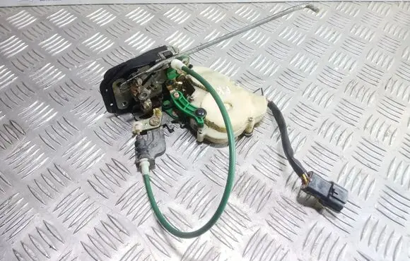 KIA Sorento Front door lock 050617