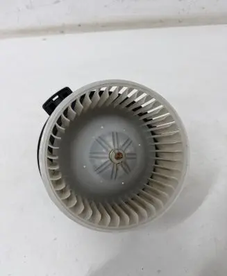 Mitsubishi Grandis Heater fan/blower 194000