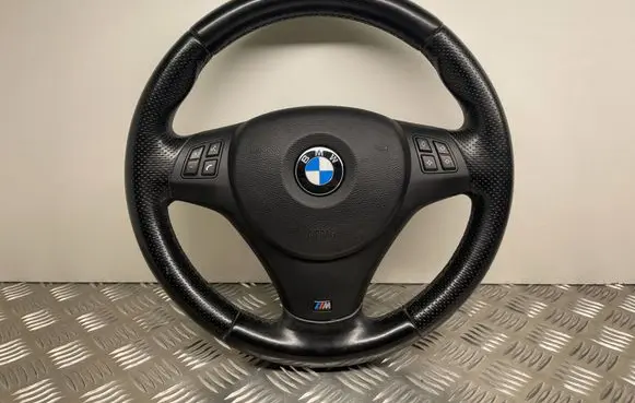BMW 3 E92 E93 Steering wheel 33677051504 7051504