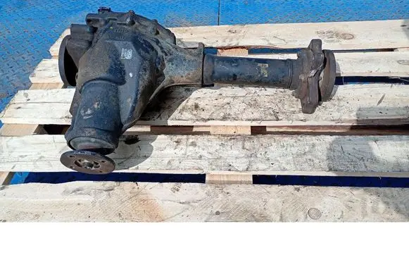Nissan Pathfinder R50 Front differential