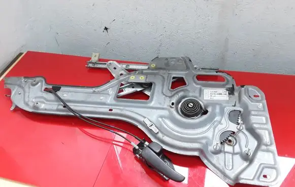 Hyundai Trajet Rear window lifting mechanism without motor 834703A000