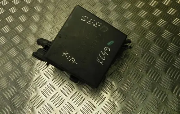 KIA Ceed Fuse box set 919502H020 K694