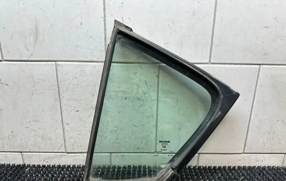 Nissan Maxima A35 Rear vent window glass 