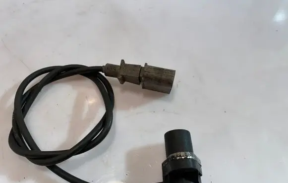 Audi A6 S6 C5 4B Crankshaft position sensor 0281002223