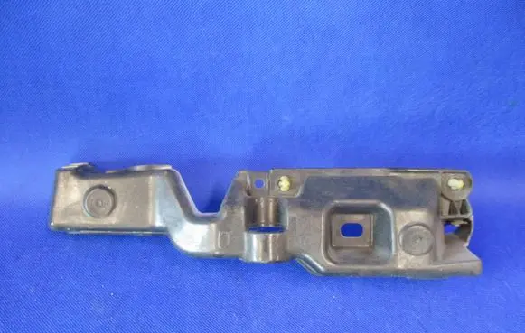 Renault Scenic III - Grand scenic III Front bumper mounting bracket 631223715R
