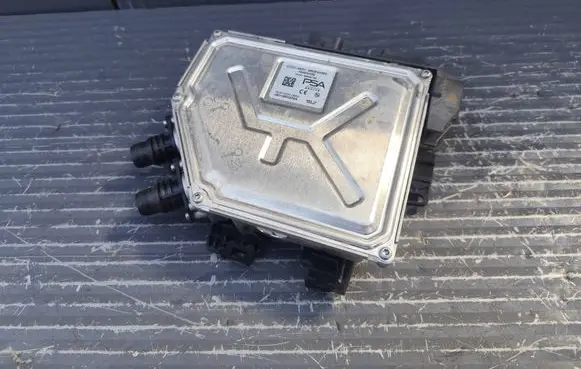 Opel Mokka B Windshield washer fluid reservoir/tank 9863022680 9863021480 1845A0482