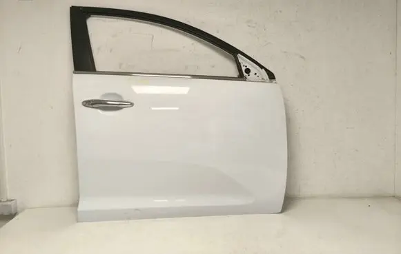 KIA Sportage Front door