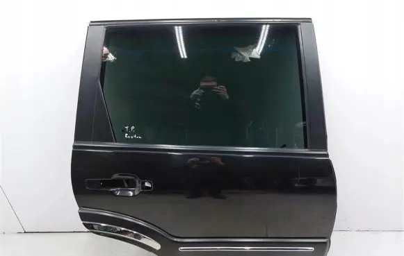 SsangYong Rexton Rear door