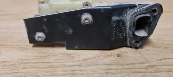 Volvo V70 Central locking motor 9483311