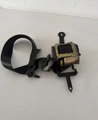Nissan Primera Front seatbelt 86884AV710 04167064 E9047064