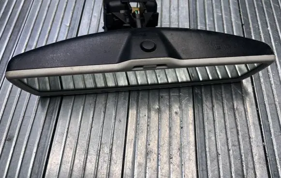 Volkswagen PASSAT B6 Rear view mirror (interior) E11015625