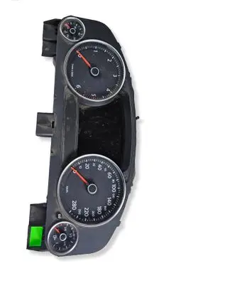 Volkswagen Touareg II Speedometer (instrument cluster) 1036912463