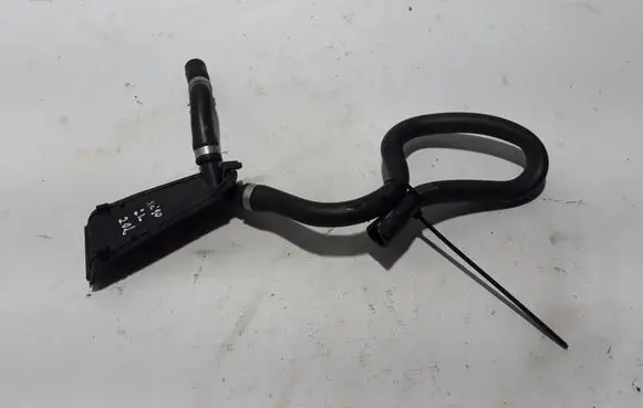 Volvo XC90 Engine coolant pipe/hose 32138838