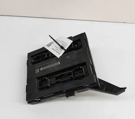 Volkswagen Touareg II Central body control module 5DK010565 7P6907372A