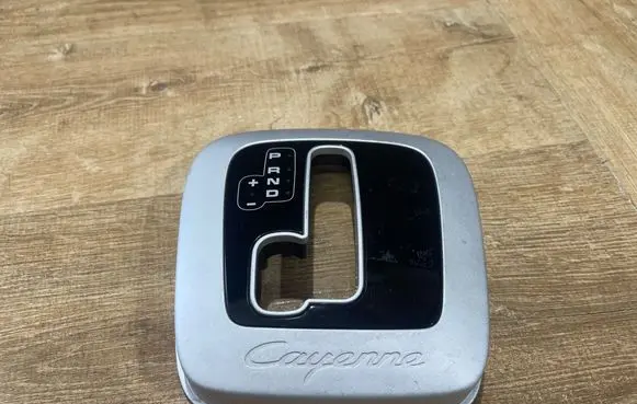 Porsche Cayenne (9PA) Gear shifter surround trim plastic 3139100A0 2120