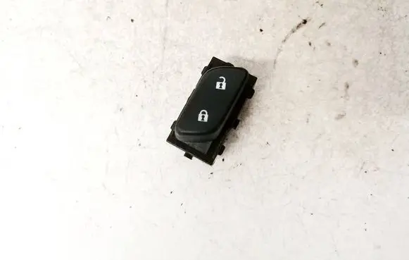 Opel Insignia A Central locking switch button 22899701