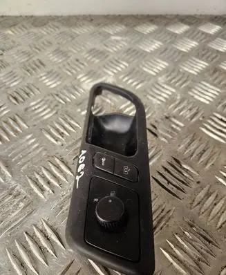 Volkswagen Polo Wing mirror switch 6Q1837247G