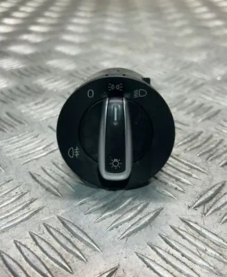 Volkswagen Golf VI Light switch 3C8941431B
