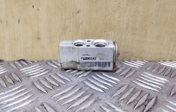 Air conditioning (A/C) expansion valve