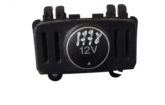 Ford C-MAX II 12 V Socket (rear) AM51R045L56 17598659 7920000