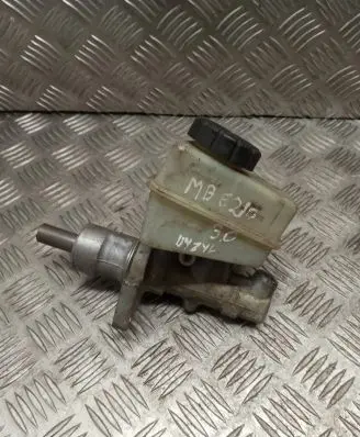 Mercedes-Benz E W210 Master brake cylinder