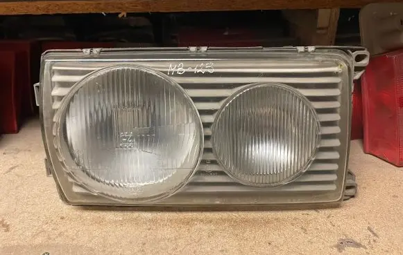 Mercedes-Benz W123 Headlight/headlamp 1305602205 1305235023