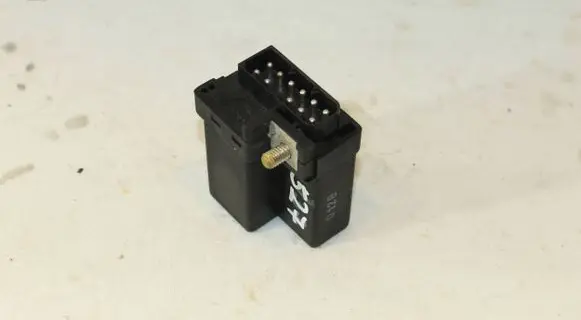 BMW X5 E53 Glow plug pre-heat relay 2246919