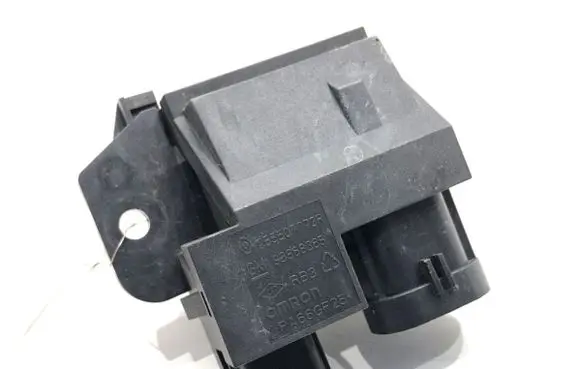 Nissan Micra K14 Fan control module 255507773R