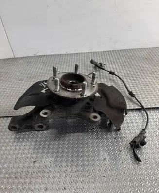 KIA Sportage Front wheel hub D7100