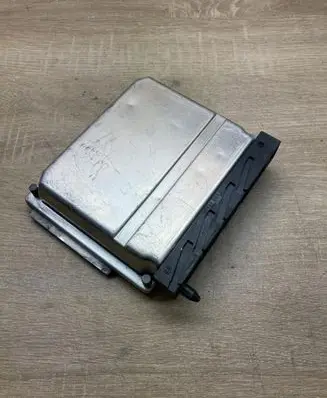Volvo V70 Engine control unit/module ECU 0281011078 30637733A