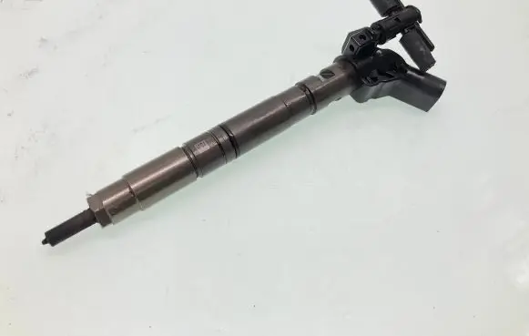 Audi A5 8T 8F Fuel injector 059130277AR 0445116015
