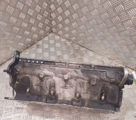 Volkswagen PASSAT B5 Engine head 038103373R